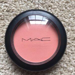 MAC spellbinder satin blush